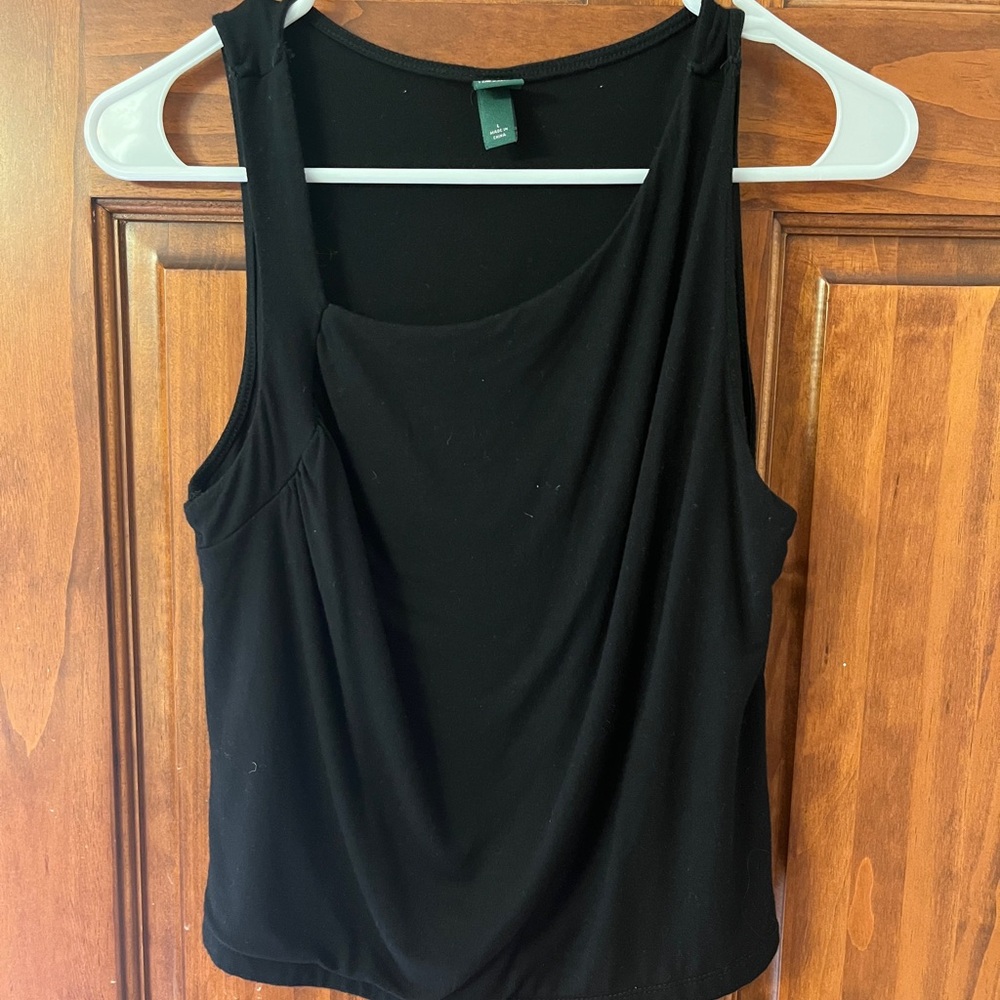 Wild fable asymmetrical hem tank top